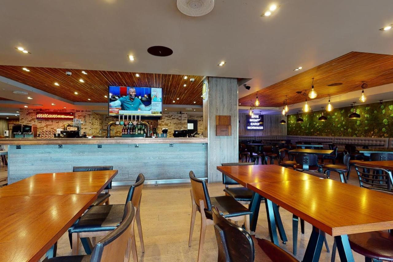 Village Hotel Newcastle Holystone  Zewnętrze zdjęcie